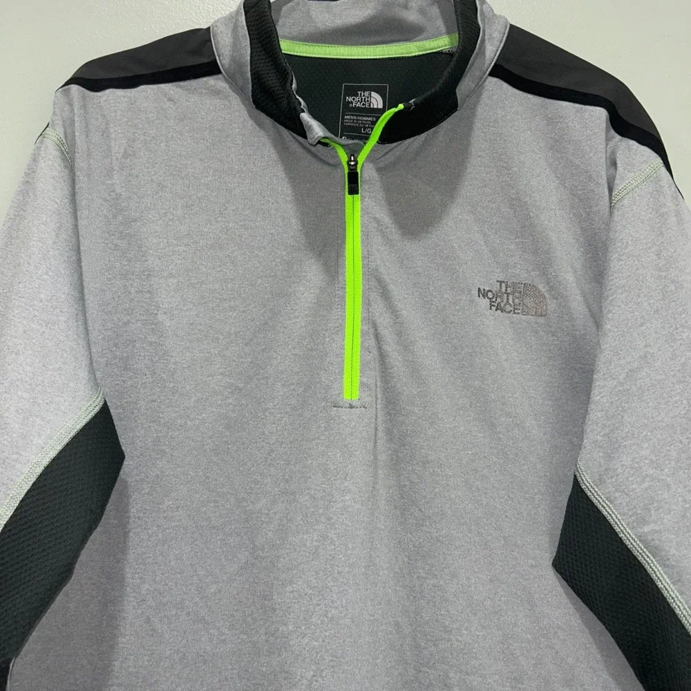 The North Face Mens L G FlashDry XD Quarter Zip Pullover Athletic‎ Gray
